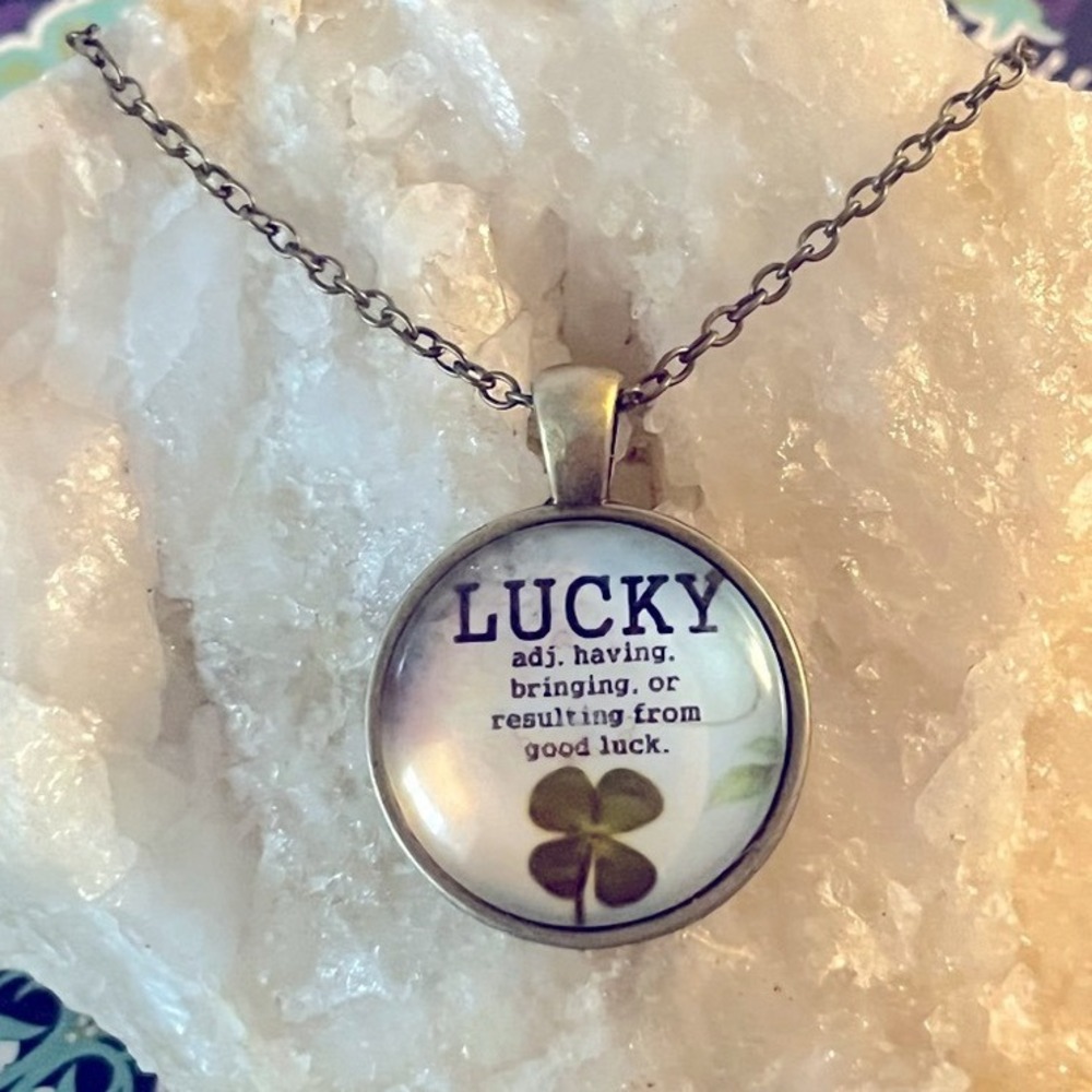 Lucky Clover Necklace Good Luck Charm Pendant Bronze Adj. Chain Jewelry Gift-New